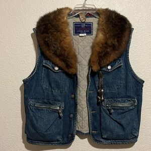 Vintage Gap Denim Jacket with Removable Fur Collar - Size M